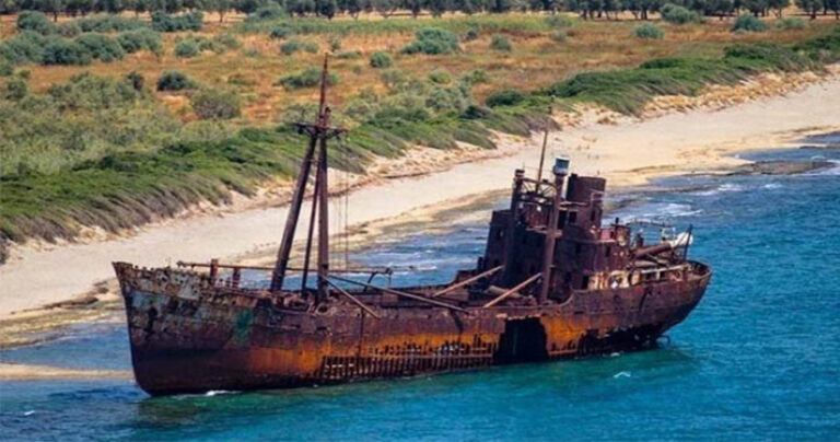 12 ναυάγια που έχετε ακόμα την ευκαιρία να τα επισκεφθείτε