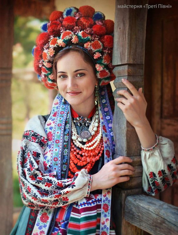 traditional-ukrainian-crowns-treti-pivni-36-57985c08ebdf5__605
