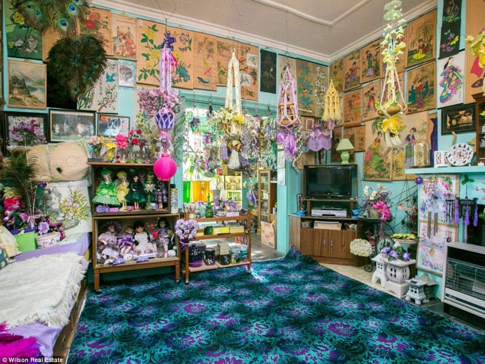 35C5C0D500000578-3665370-A_look_inside_the_1940_s_era_maisonette_reveals_a_fairyland_of_c-a-52_1467185421090