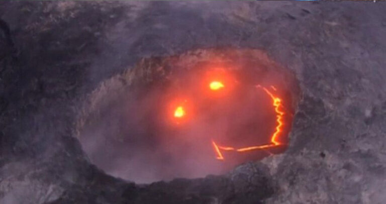 H μητέρα φύση μας χαμογελάει μέσα από ένα ενεργό ηφαίστειο στην Χαβάη.