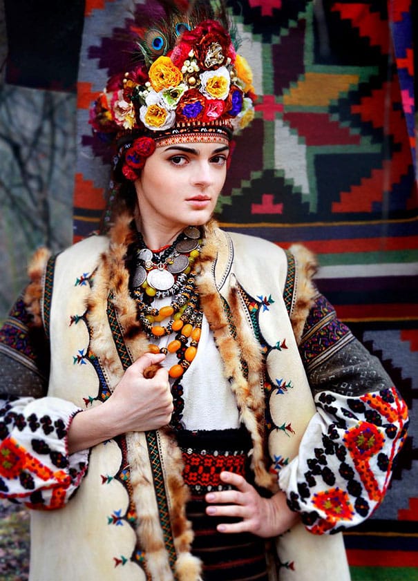 traditional-ukrainian-crowns-treti-pivni-33-57985c002dbf2__605
