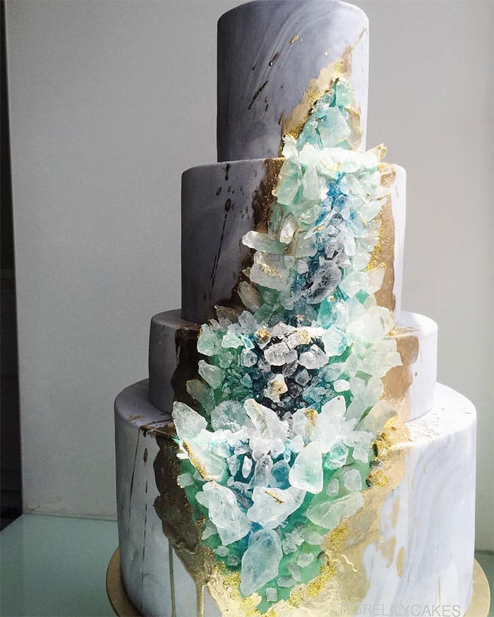 amethyst-geode-wedding-cake-trend-48-57836dd531ad9__700