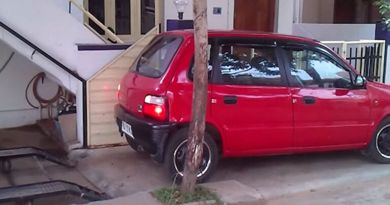 Αυτός ο άνδρας έχει βρει την πιο επική πατέντα για παρκάρισμα σε στενό χώρο