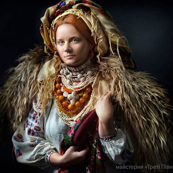 traditional-ukrainian-crowns-treti-pivni-26-57985bebf3cd1__605