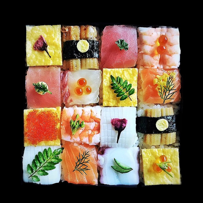 mosaic-sushi-2-57bfe917c4fe0__700