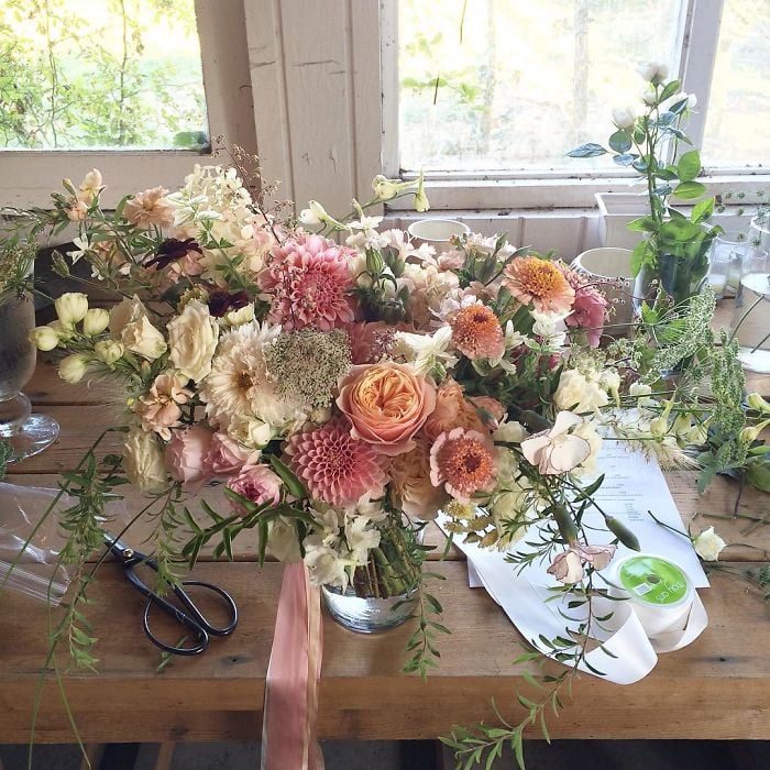 flower-farm-florist-instagram-floret-flower-erin-benzakein-26-57b43069e72a6__700