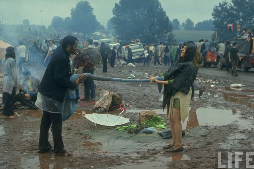 1969-woodstock-music-festival-hippies-bill-eppridge-john-dominis-102-57bc31004223f__880