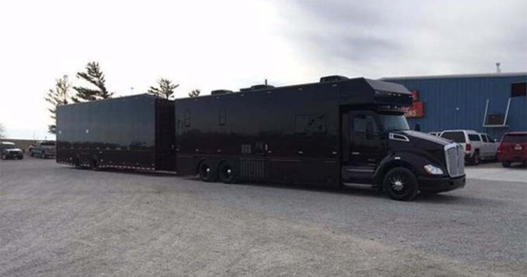 Αυτό το όχημα κρύβει μέσα του ένα εργένικο καταφύγιο