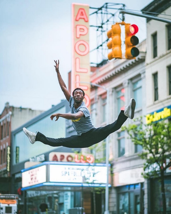 urban-ballet-dancers-new-york-streets-omar-robles-3-57b30e19a1fcd__700