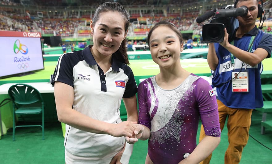 north-korea-south-korea-gymnasts-selfie-olympics-5