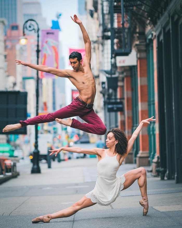 urban-ballet-dancers-new-york-streets-omar-robles-17-57b30e4fa8111__700