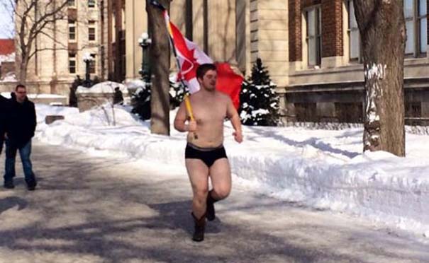 en-tw-metaksy-ston-kanada-132