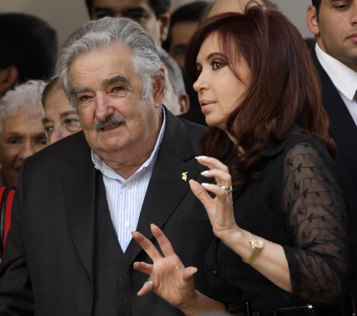 o-JOSE-MUJICA-INSULTS-CRISTINA-FERNANDEZ-facebook