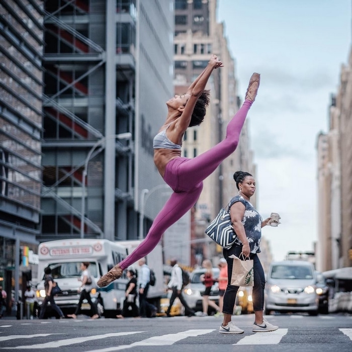 urban-ballet-dancers-new-york-streets-omar-robles-60-57b30f038e7a4__700