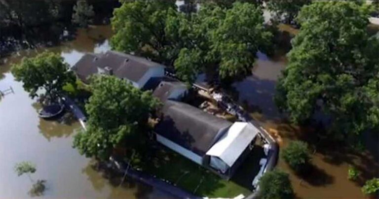 Οι γείτονες τον αποκαλούσαν τρελό που έχτιζε έναν φράχτη γύρω από το σπίτι του. Τους απέδειξε, ότι έκαναν όλοι λάθος.