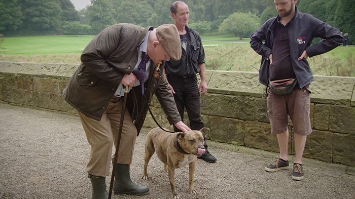 worlds-loneliest-dog-movie-star-3