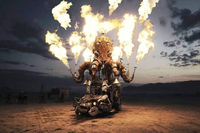 outlandish_photos_from_burning_man_festival_captured_by_victor_habchy_640_03
