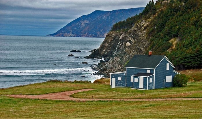 Πανέμορφο νησί του Καναδά προσφέρει δουλειά και 20στρ. γη σε όποιον μετακομίσει εκεί