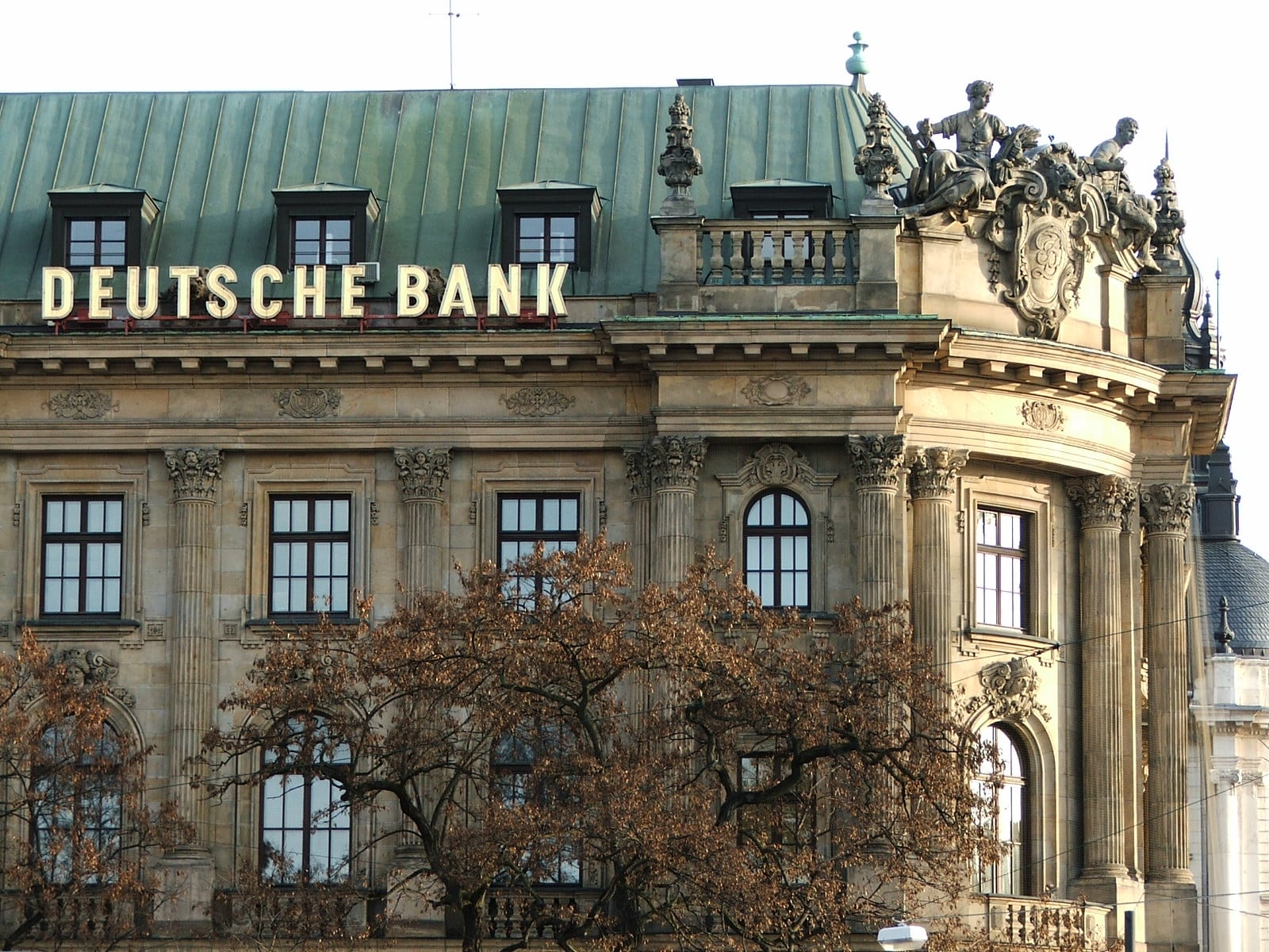 deutsche_bank1468236047