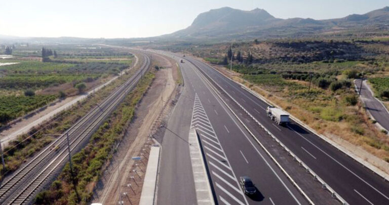 Παραδόθηκαν στην κυκλοφορία τα πρώτα 20 χλμ. της Κορίνθου-Πατρών.