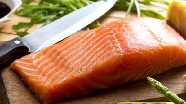 salmon-wide-99a4215134a578926fa1dd5a3a106b9a2c6795ef-s6-c10