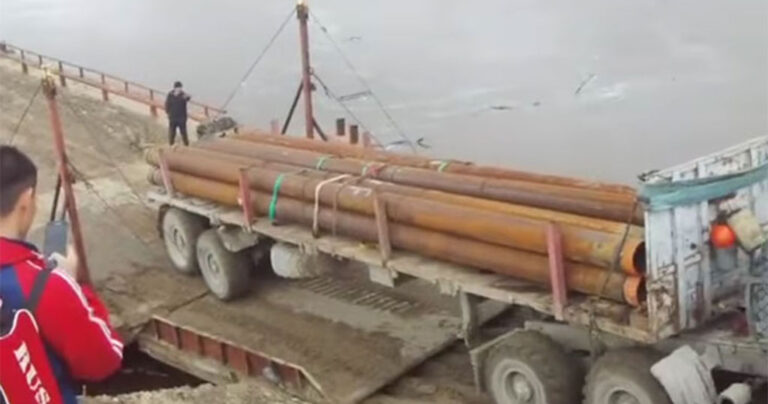 Αυτό θα πει τα έκανε μούσκεμα στη δουλειά!