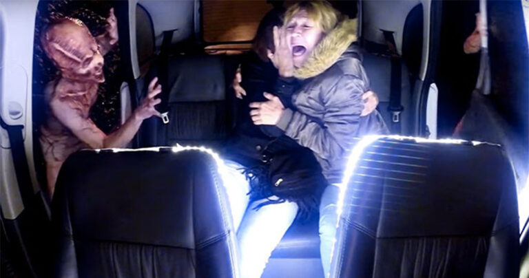 Φάρσα από άλλο πλανήτη: Επιβάτες ταξί έρχονται αντιμέτωποι με εξωγήινους