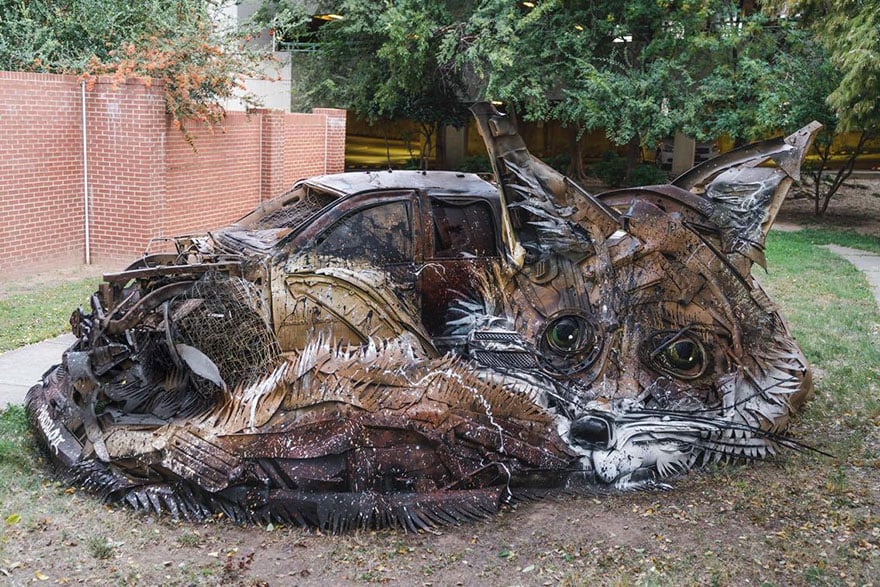 trash-animal-sculpture-artur-bordalo-6-57ea1bad5d03a__880