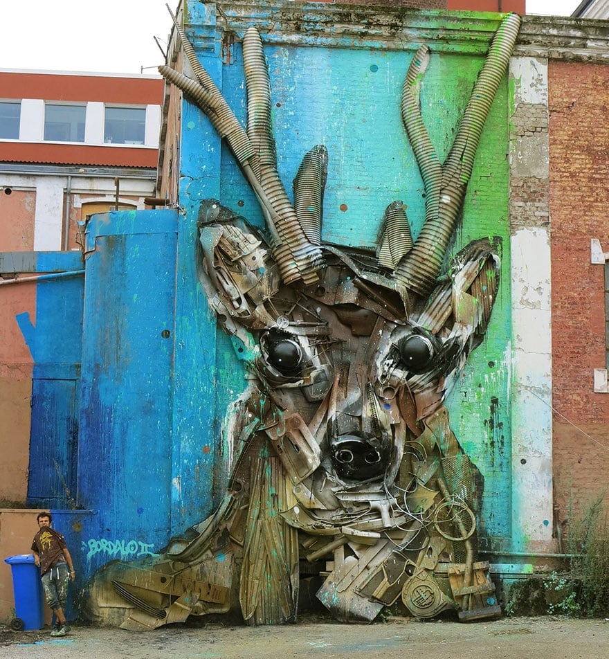 trash-animal-sculpture-artur-bordalo-39-57ea1c0383427__880