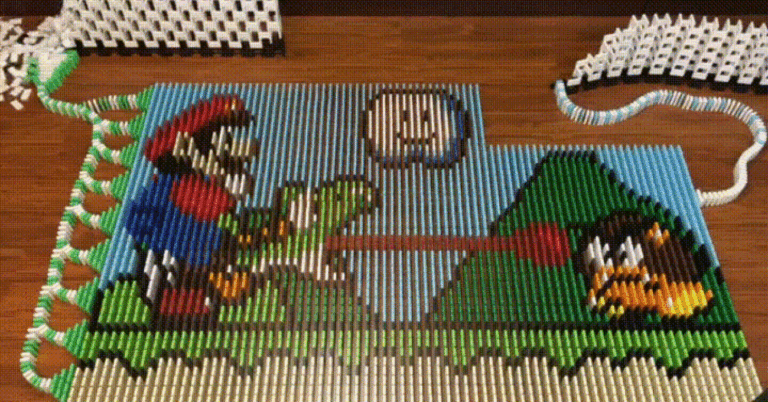 Το Super Mario World φτιαγμένο με 81.032 κομμάτια ντόμινο.