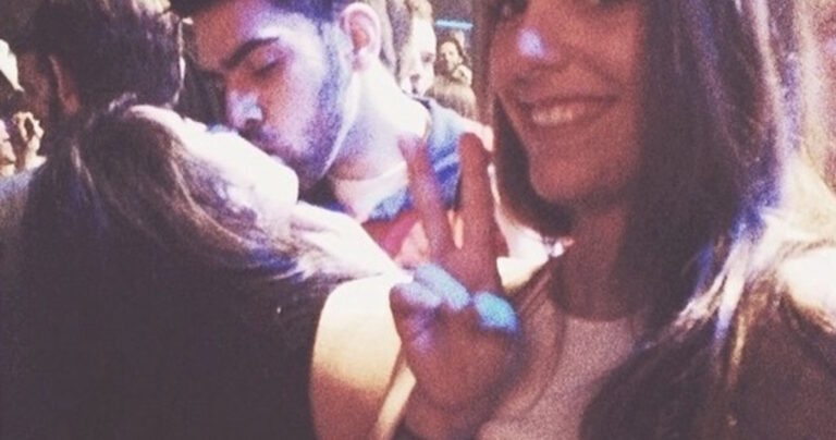 Πέρασε 2 χρόνια βγάζοντας σέλφι φωτογραφίες με τυχαία ζευγάρια