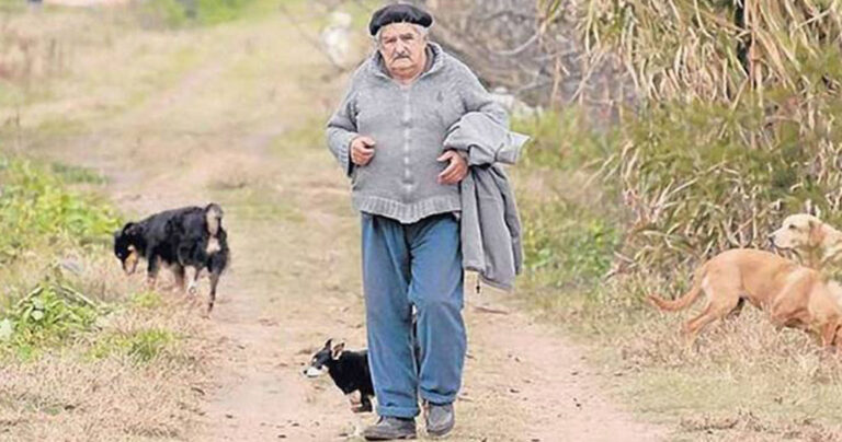 Να γιατί κανείς δεν θα ξεχάσει ποτέ τον πιο φτωχό Πρόεδρο του κόσμου.