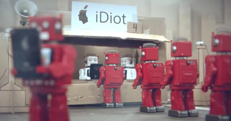 Το σατιρικό βίντεο που δείχνει ότι η Apple μας έχει κάνει τα καταναλωτικά ρομπότ της.