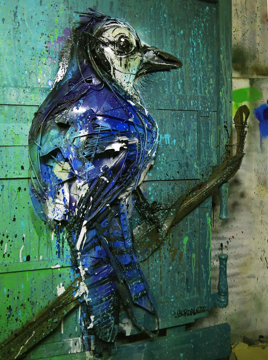 trash-animal-sculpture-artur-bordalo-2-57ea21b640759__880