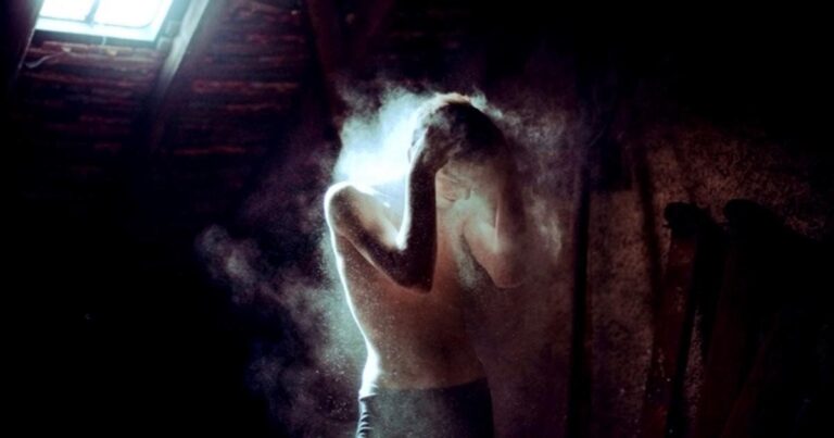 Oι 8 γρηγορότεροι τρόποι για να σταματήσετε να στενοχωριέστε