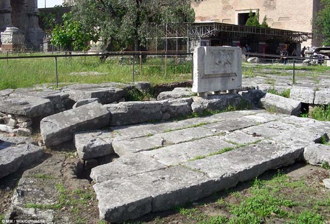 11 μέρη που θεωρήθηκαν πύλες προς την κόλαση 3 meri-pou-thewrithikan-pyles-pros-kolasi-03