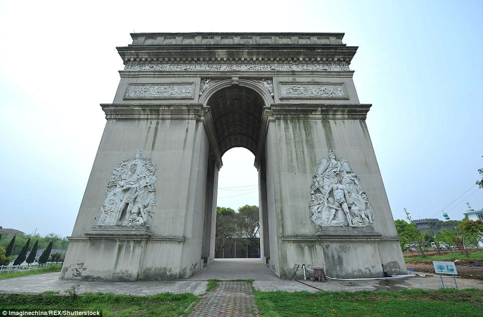 33185d1a00000578-3535741-well_known_landmark_a_replica_of_the_arc_de_triomphe_stands_in_h-a-11_1460471465601