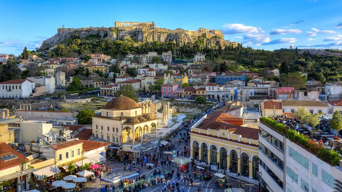 10 ιστορίες που κρύβει η πιο ωραία γειτονιά της Αθήνας. Το Μοναστηράκι