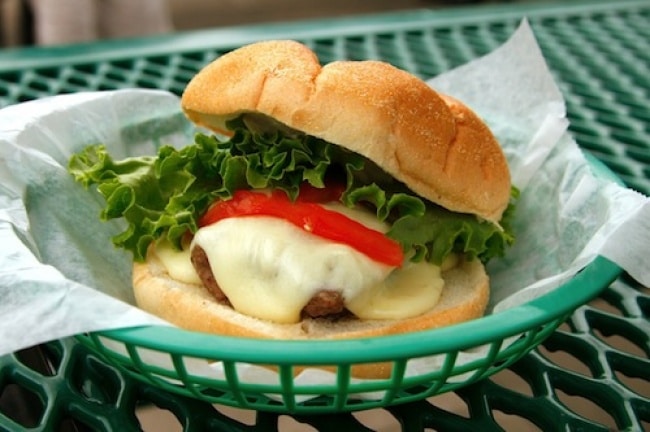 17672615-20110706-steamed-cheese-burger-14-1475132625-650-1f7a926bba-1475216796