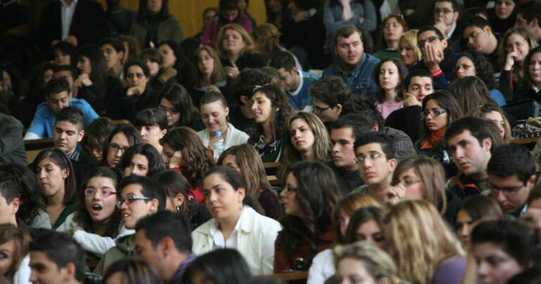 Καταργούνται τα δίδακτρα στα μεταπτυχιακά στην Ελλάδα.