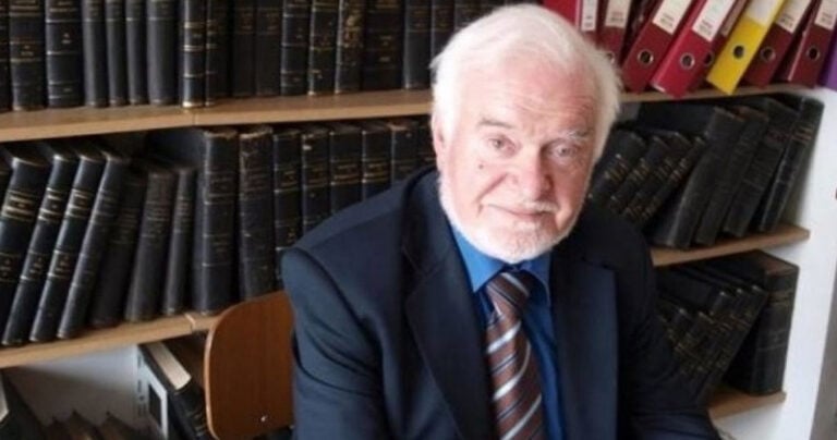«Τρώμε καρκίνο: Ποιά τρόφιμα να αποφεύγετε» από τον π. Πρόεδρο του ΕΦΕΤ Dr. Νίκο Κατσαρό