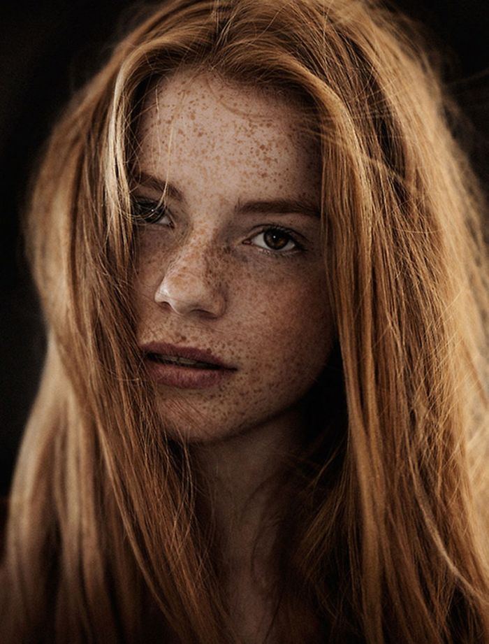 freckles-redheads-beautiful-portrait-photography-62-58358bcd71ec7__700
