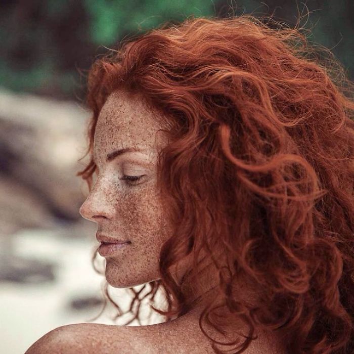 freckles-redheads-beautiful-portrait-photography-3-583565bcae5f1__700