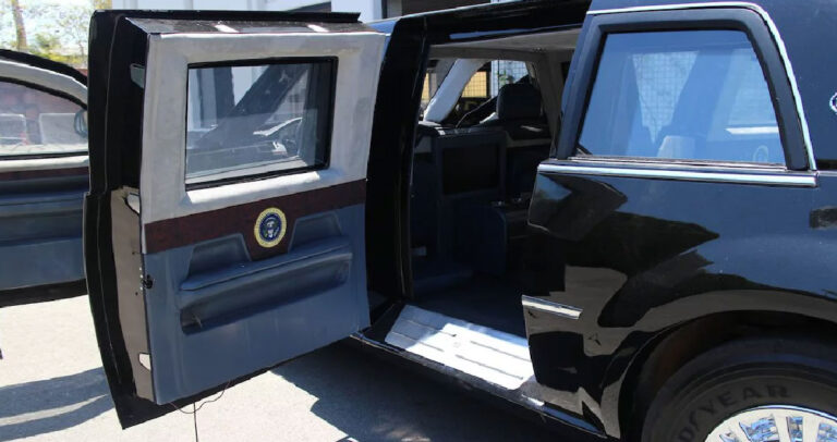 Το περίφημο «Τέρας», η λιμουζίνα-κινούμενο φρούριο του Ομπάμα.