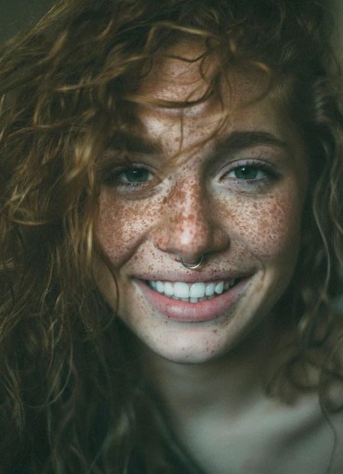 freckles-redheads-beautiful-portrait-photography-5-583565c0d0300__700