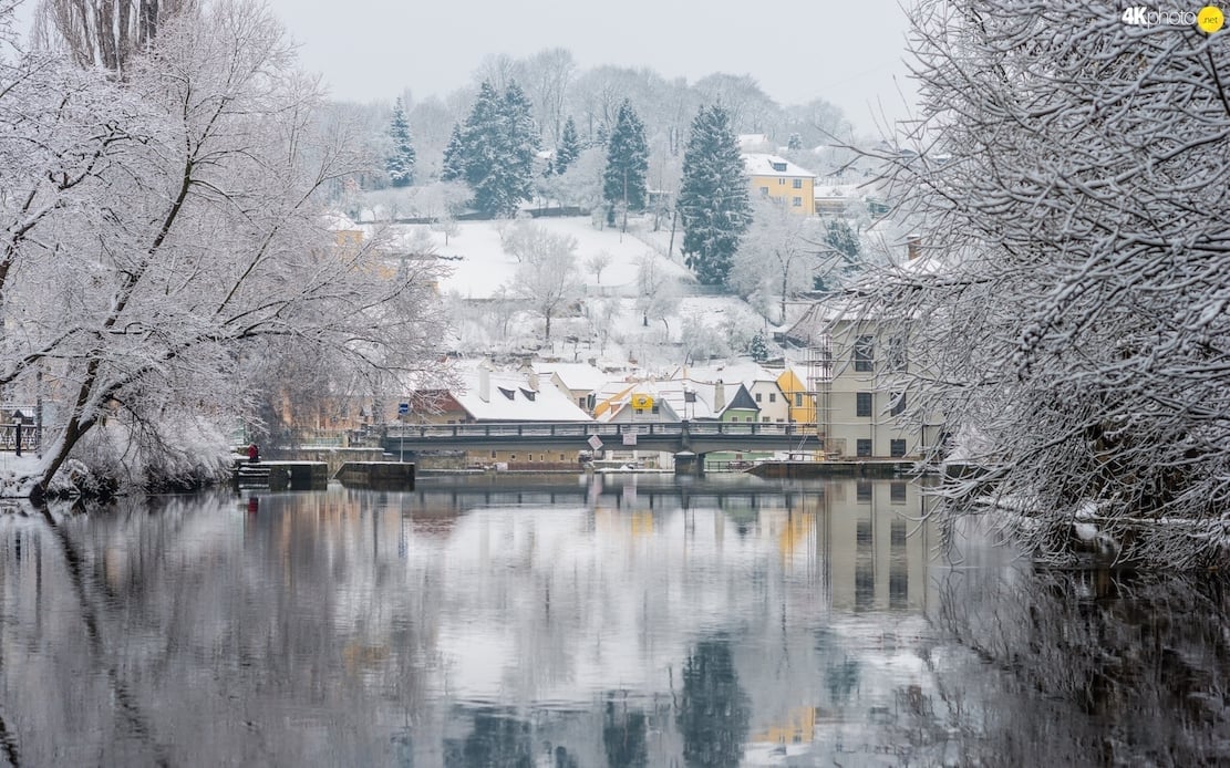 prague-czech-vltava-river-winter-republic