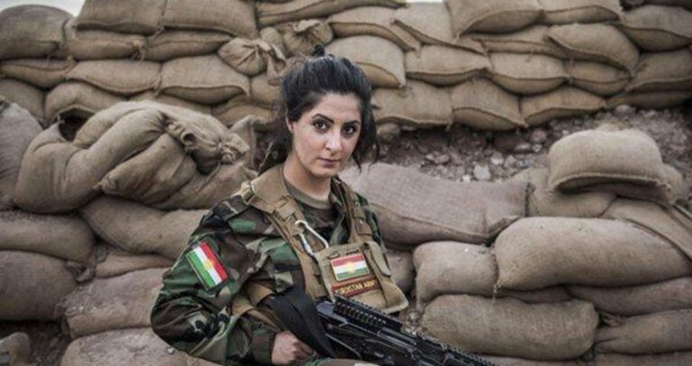 Ο ISIS προσφέρει 1 εκατ. δολάρια για το «κεφάλι» 23χρονης μαχήτριας.