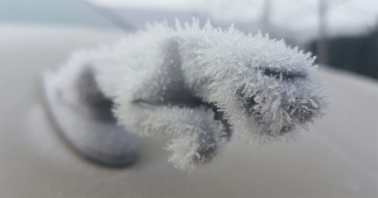 40 περιπτώσεις όπου ο χειμώνας μετέτρεψε τα αυτοκίνητα σε έργα τέχνης