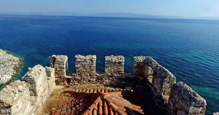 Η θέα από τον πύργο ενός αγωνιστή του 1821