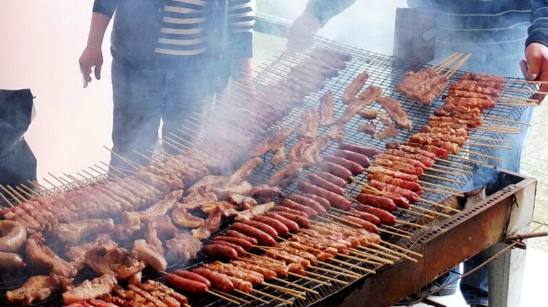 10 πράγματα που δεν γνωρίζατε για την Τσικνοπέμπτη